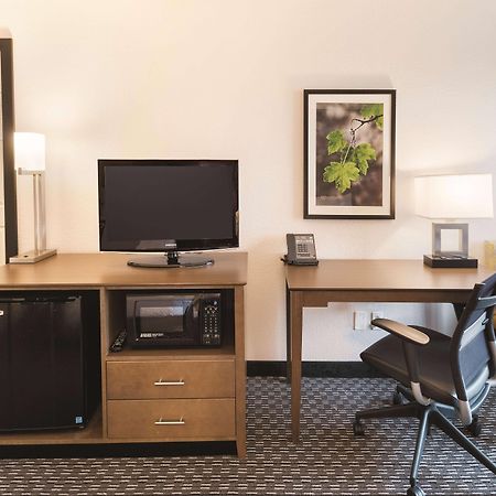 Hotel La Quinta By Wyndham Arlington North 6 Flags Dr Esterno foto