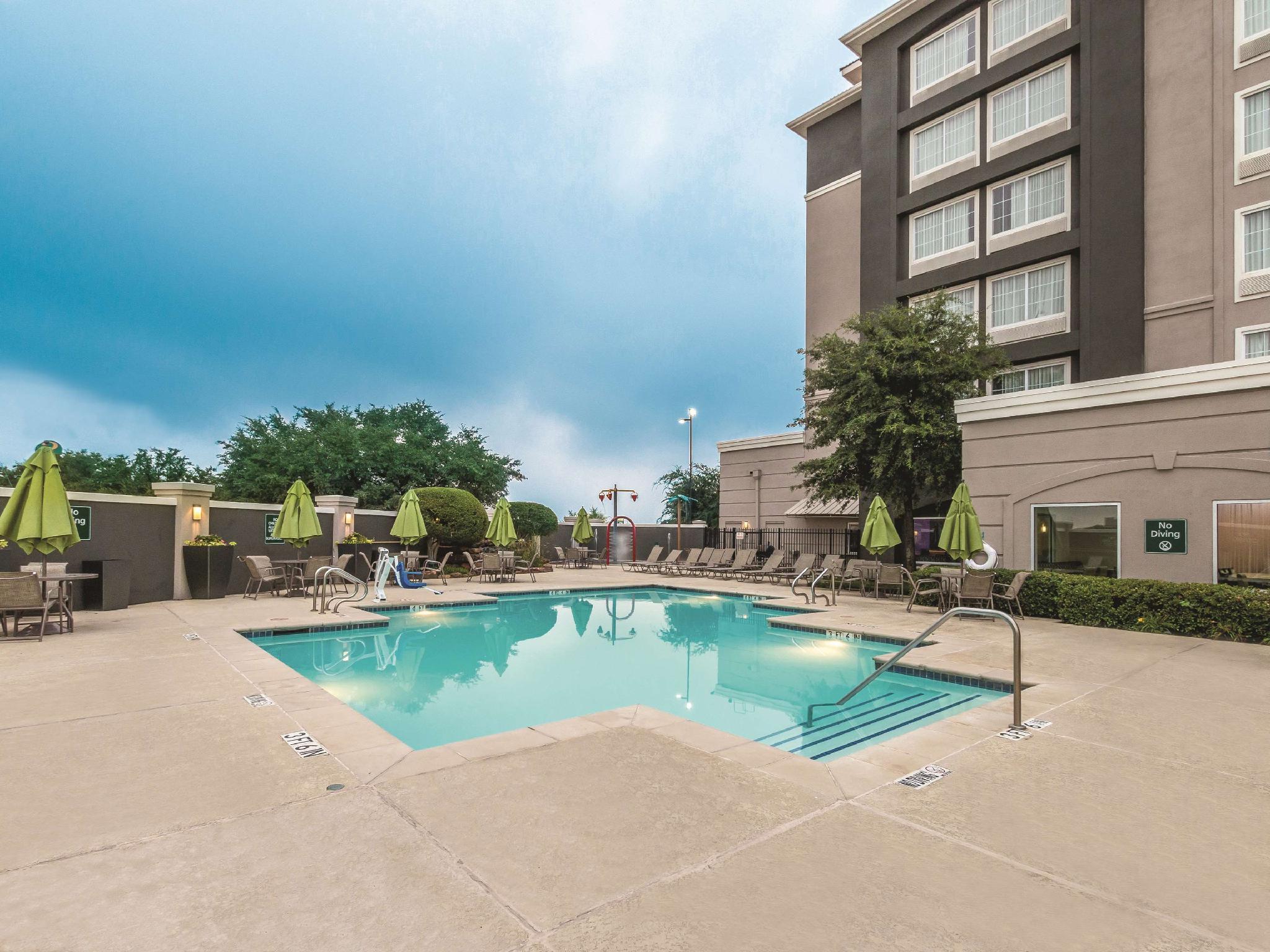 Hotel La Quinta By Wyndham Arlington North 6 Flags Dr Esterno foto